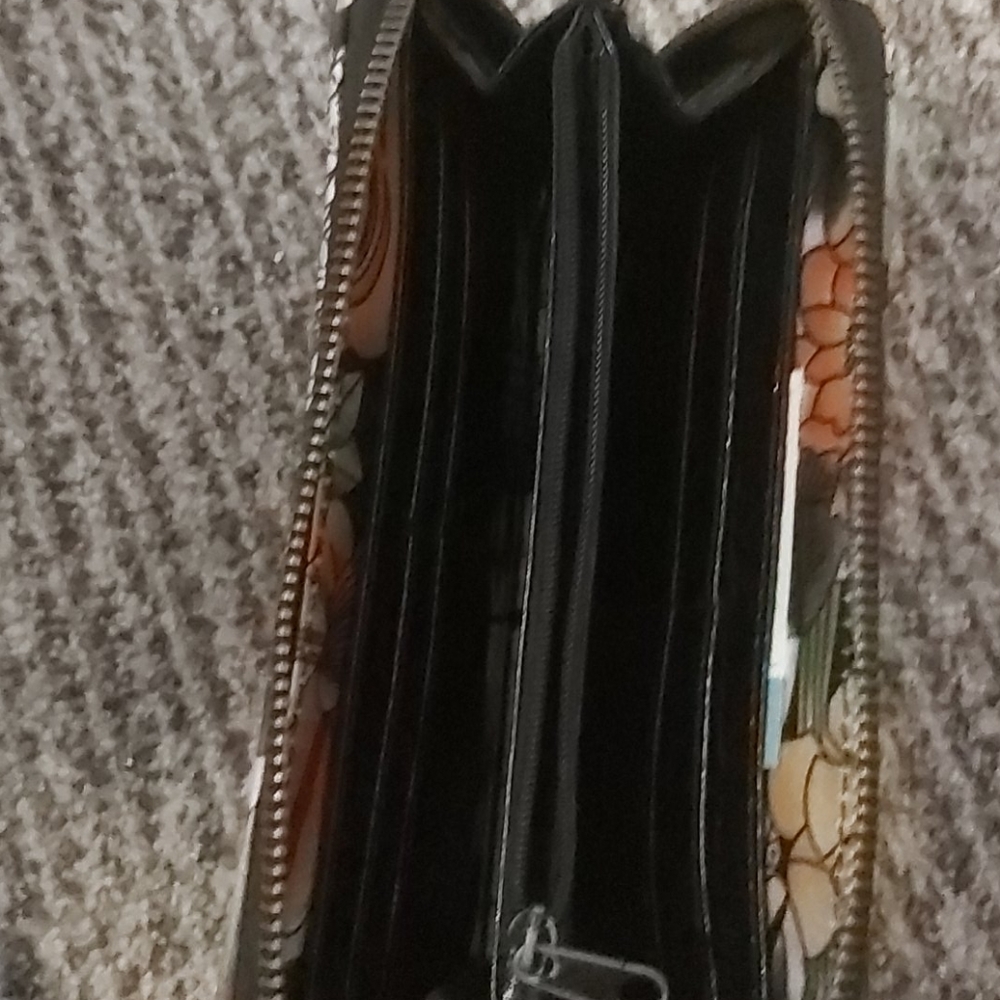 Roxy Wallet - Picture 2 of 3
